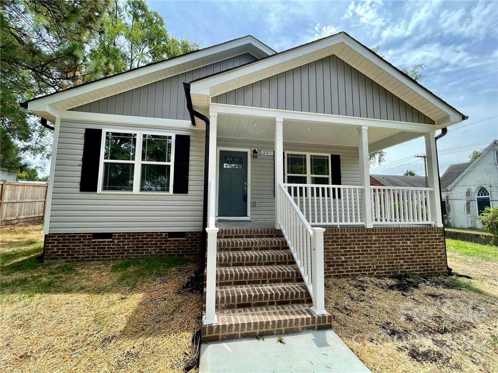 227 Franklin Avenue - Photo 1
