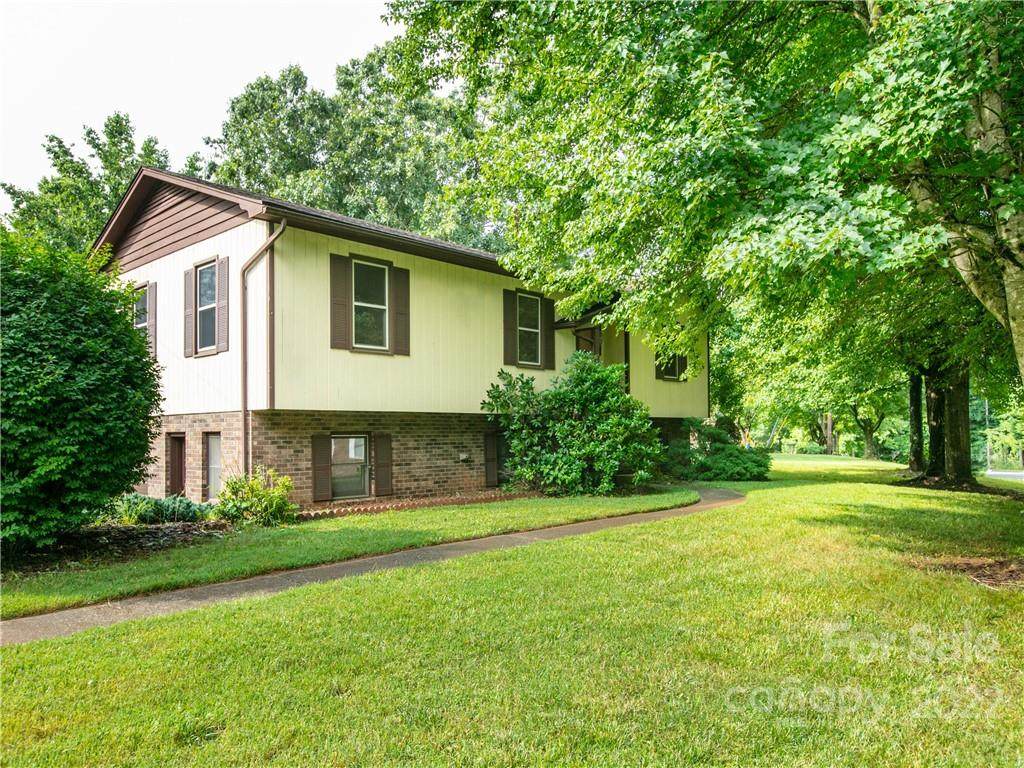 20 Hickory Drive - Photo 1