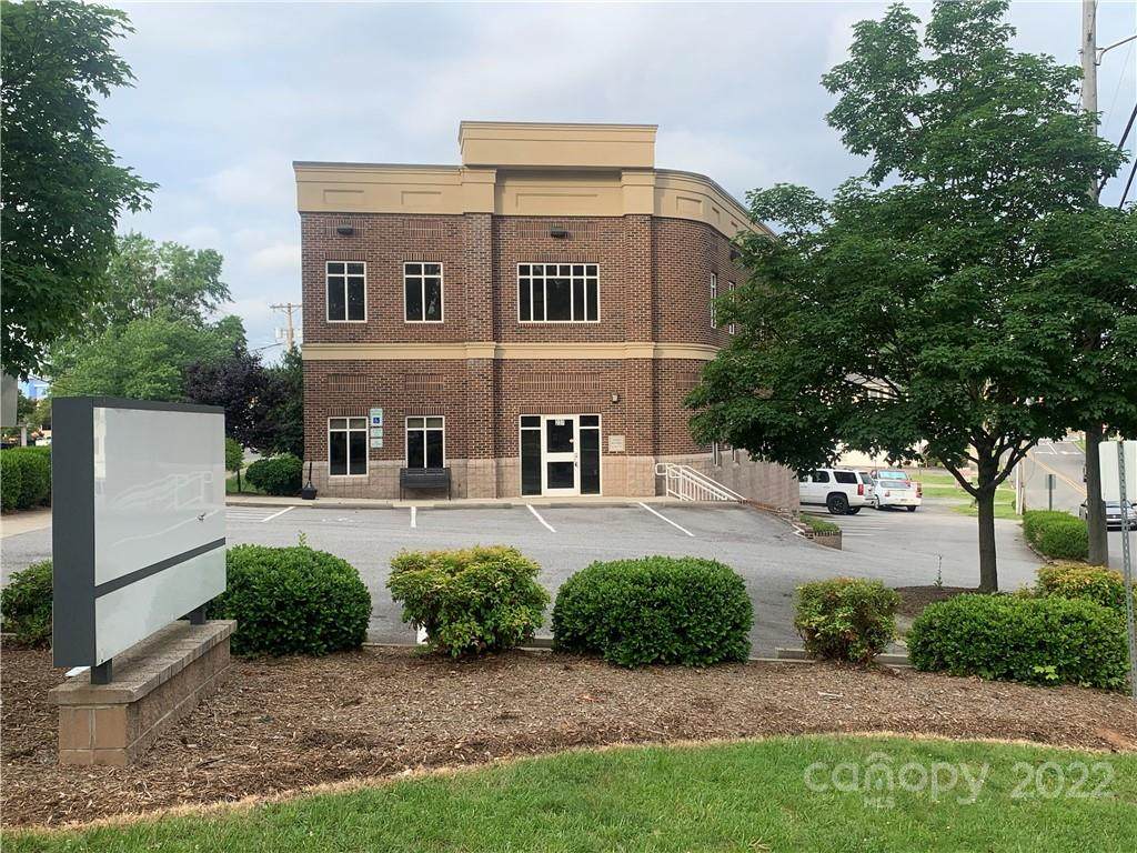 237 Davie Avenue - Photo 1