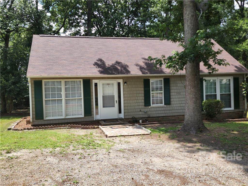 1117 Pecan Circle - Photo 1