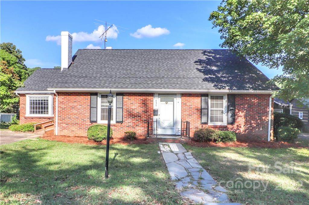 630 Oakland Avenue - Photo 1