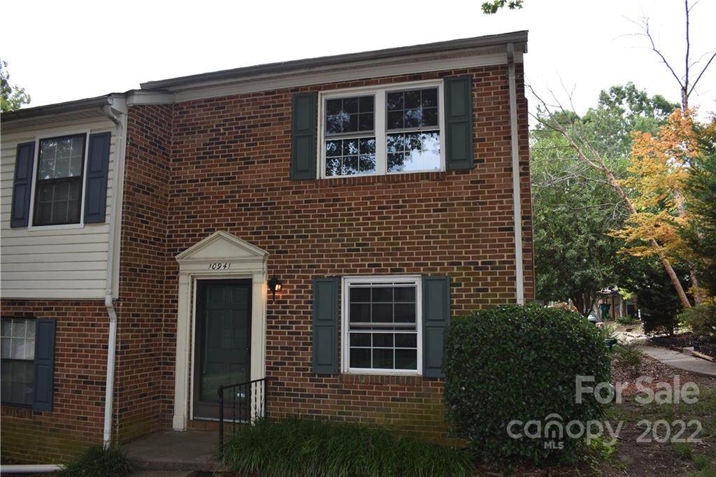 10941 Park Road - Photo 1