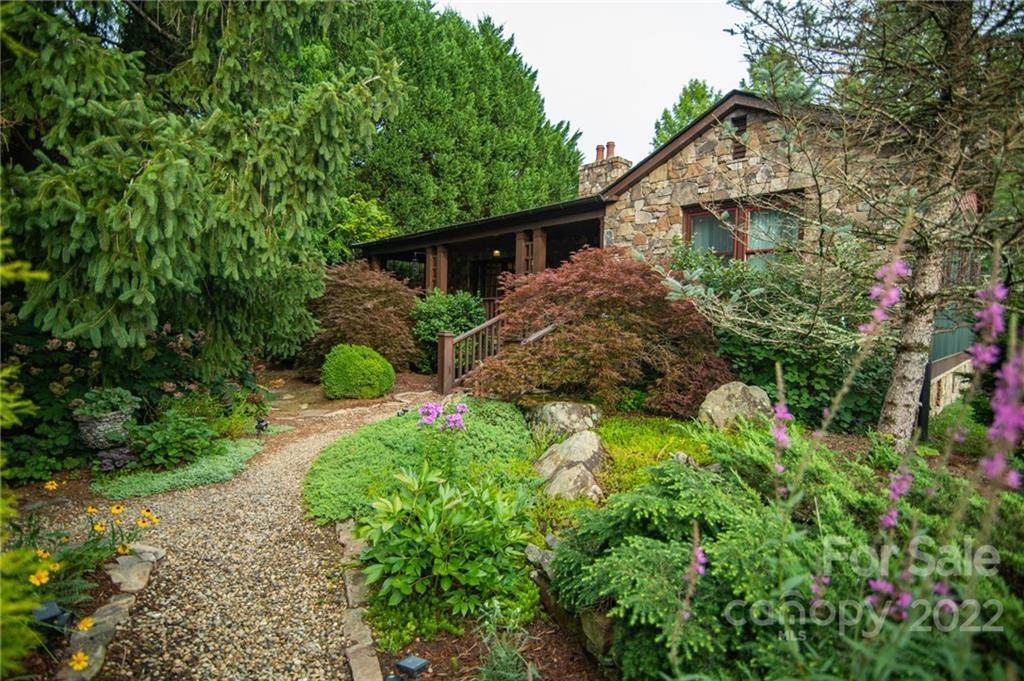 602 1st Avenue - Photo 1