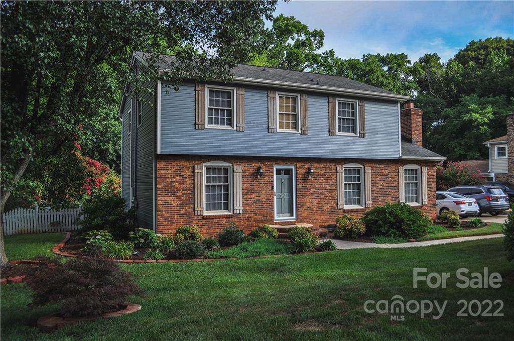 381 Pamela Street - Photo 1