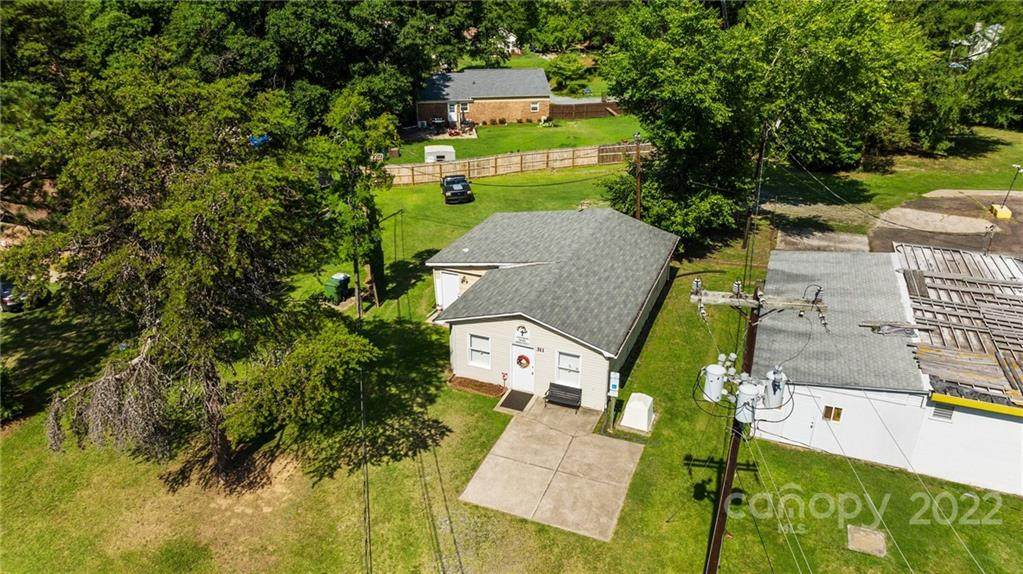 311 Beatty Drive - Photo 1