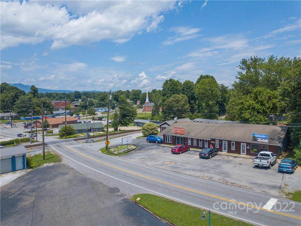 1035 Baldwin Avenue - Photo 1