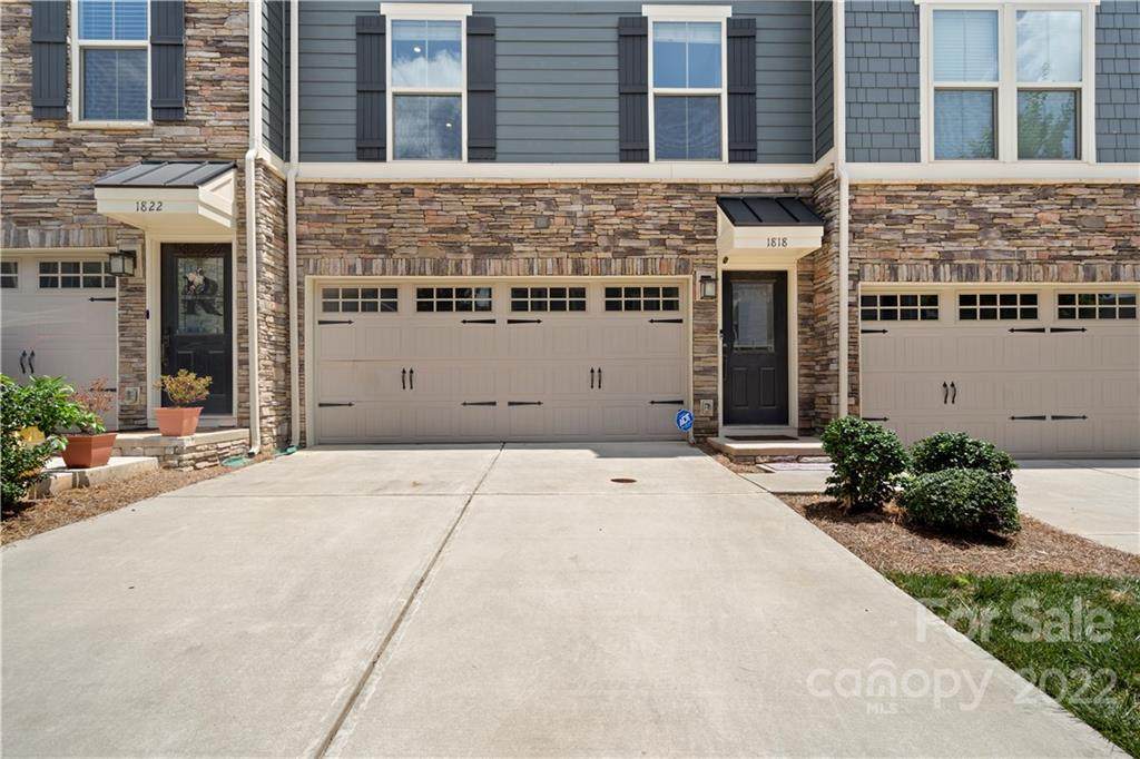 1818 Shumard Lane - Photo 1