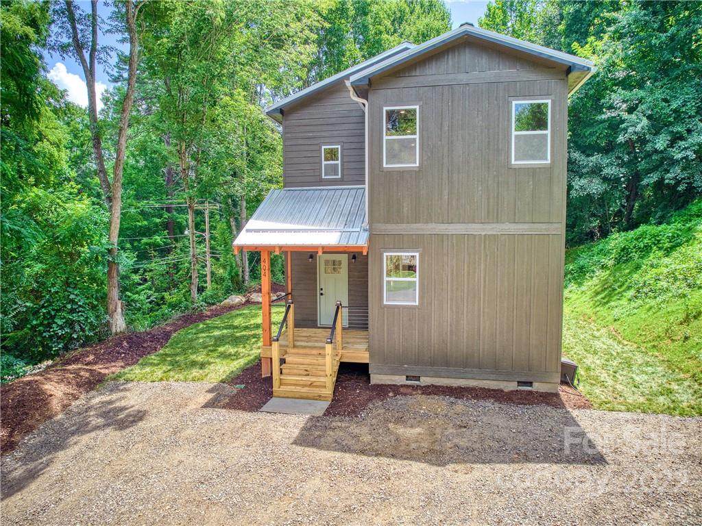 404 East Street - Photo 1
