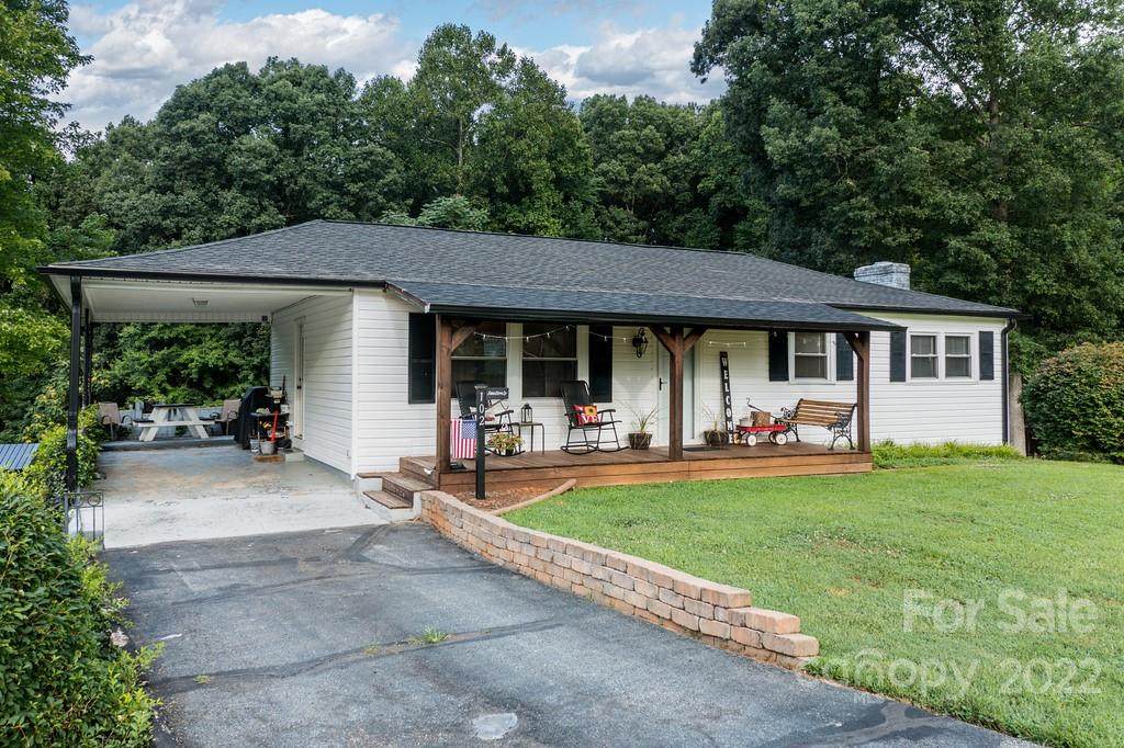 201 Hickory Hollow - Photo 1