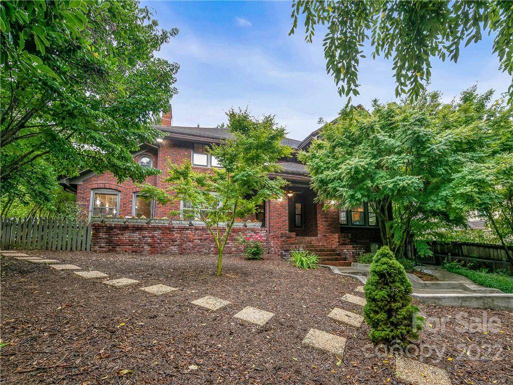 53 Macon Avenue - Photo 1