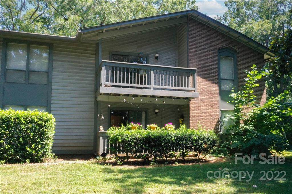 4924 Sardis Road - Photo 1