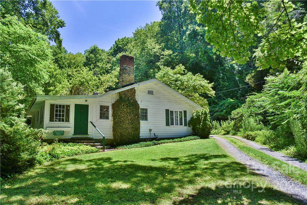 705 Charlotte Highway - Photo 1
