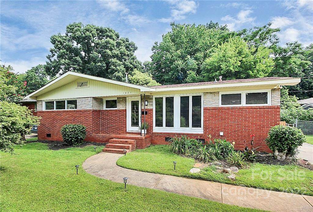 1621 Keeling Place - Photo 1
