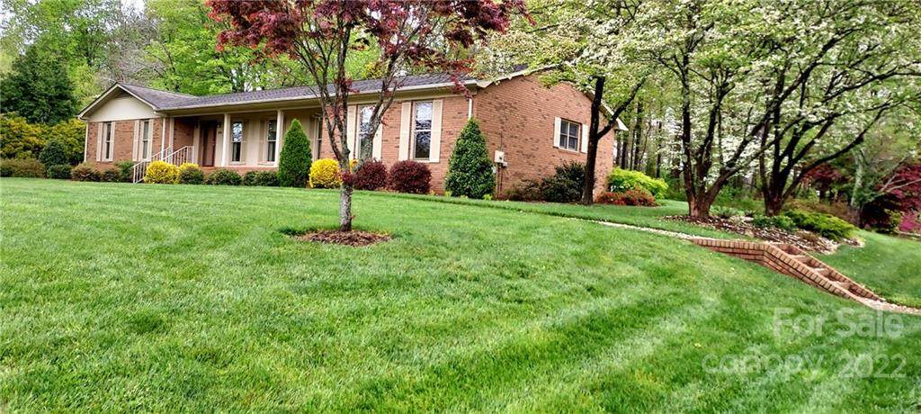 395 Fairforest Drive - Photo 1