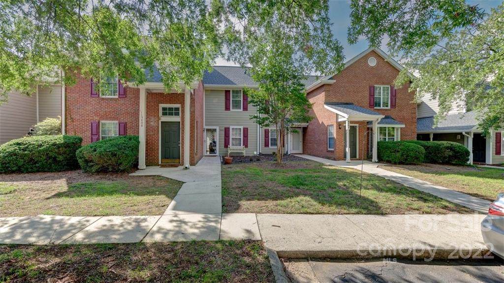 9410 Vicksburg Park Court - Photo 1
