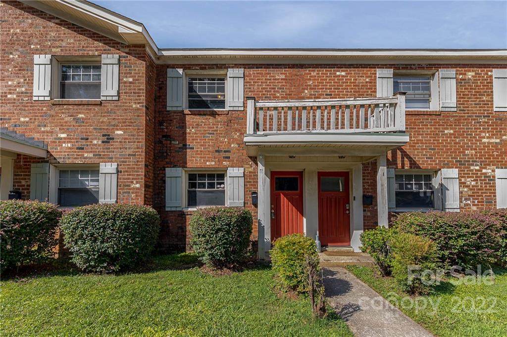 1207 Green Oaks Lane - Photo 1