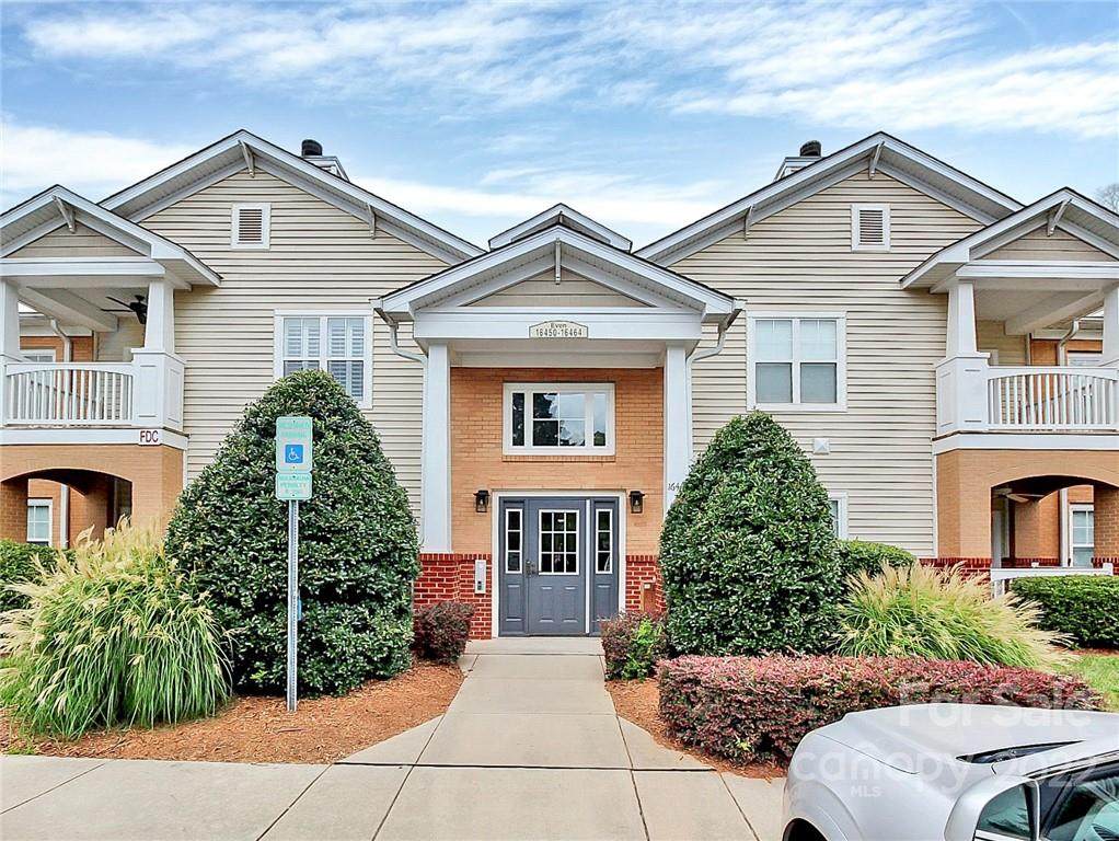 16460 Redstone Mountain Lane - Photo 1