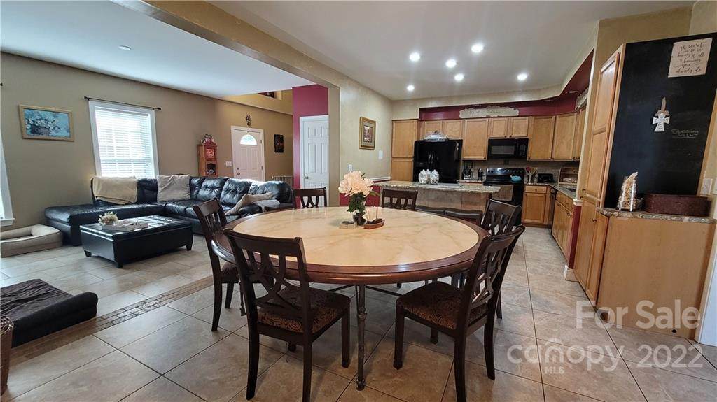 215 Sparta Drive - Photo 1