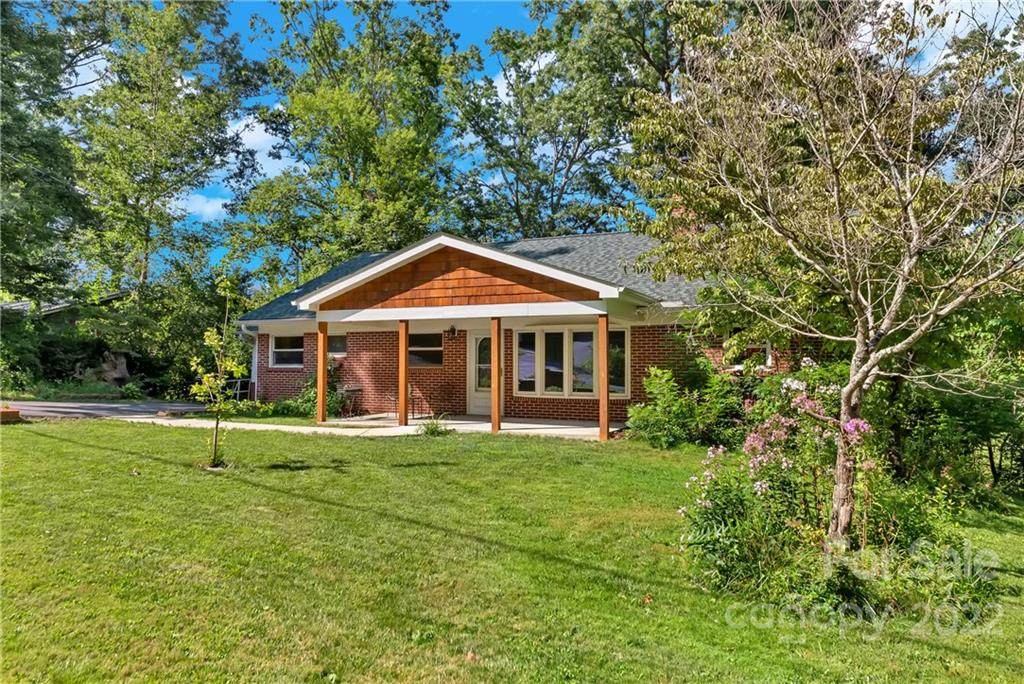 106 Fairway Drive - Photo 1