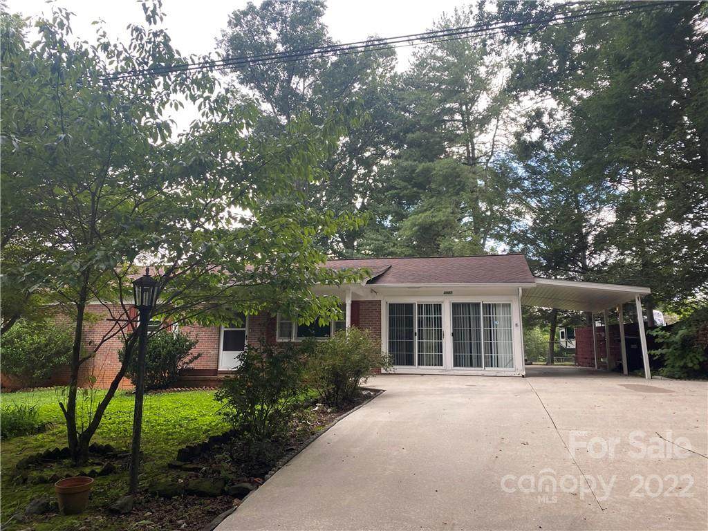 4985 Deborah Lane - Photo 1