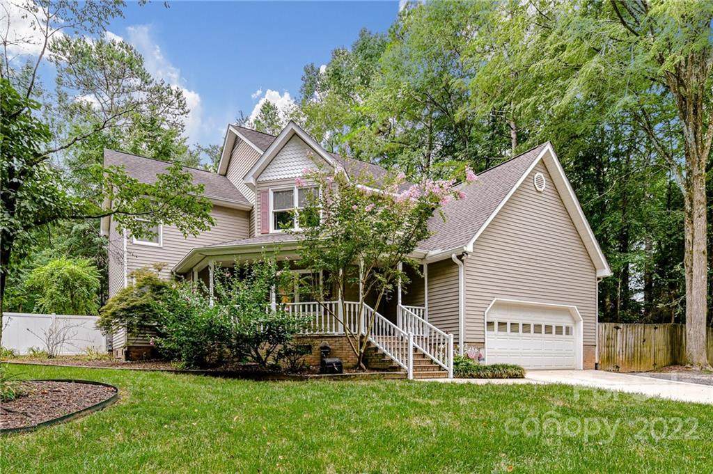 1612 Springwinds Drive - Photo 1