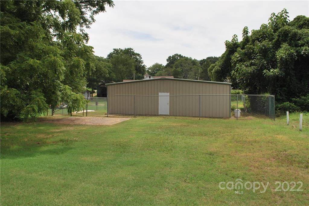 204 Oakland Avenue - Photo 1