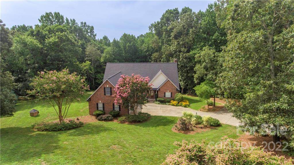 7175 Windy Oaks Drive - Photo 1