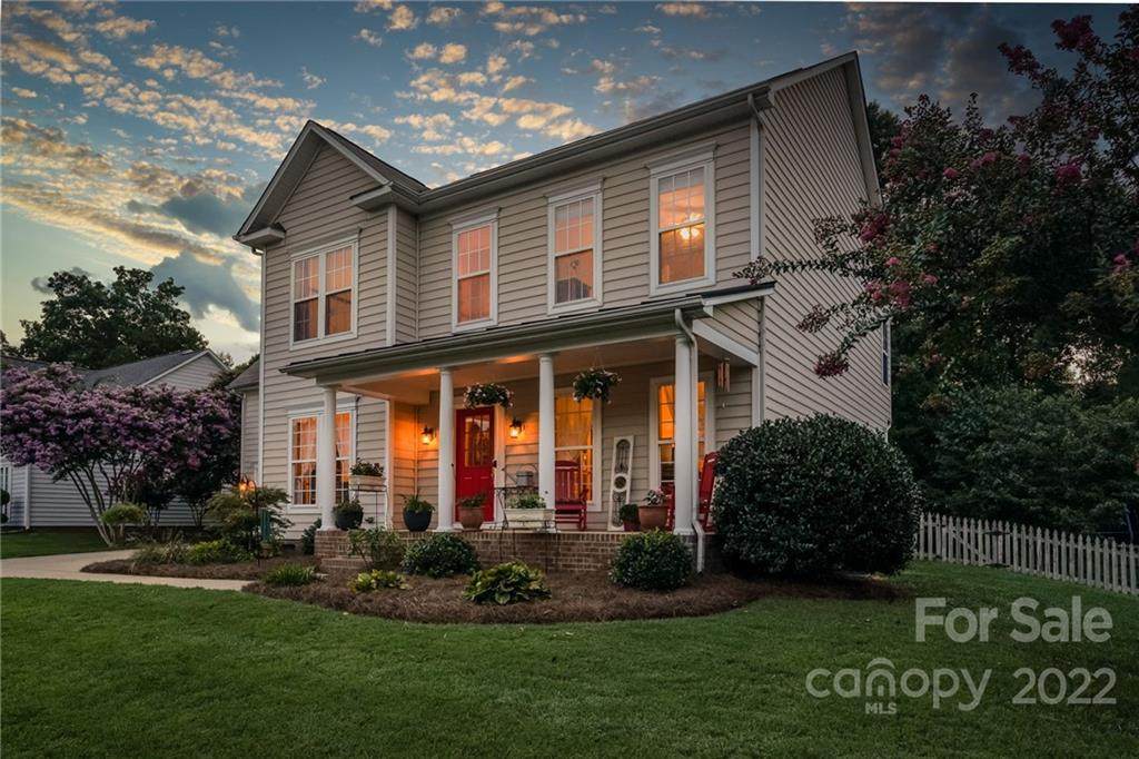 2010 Hollyhedge Lane - Photo 1