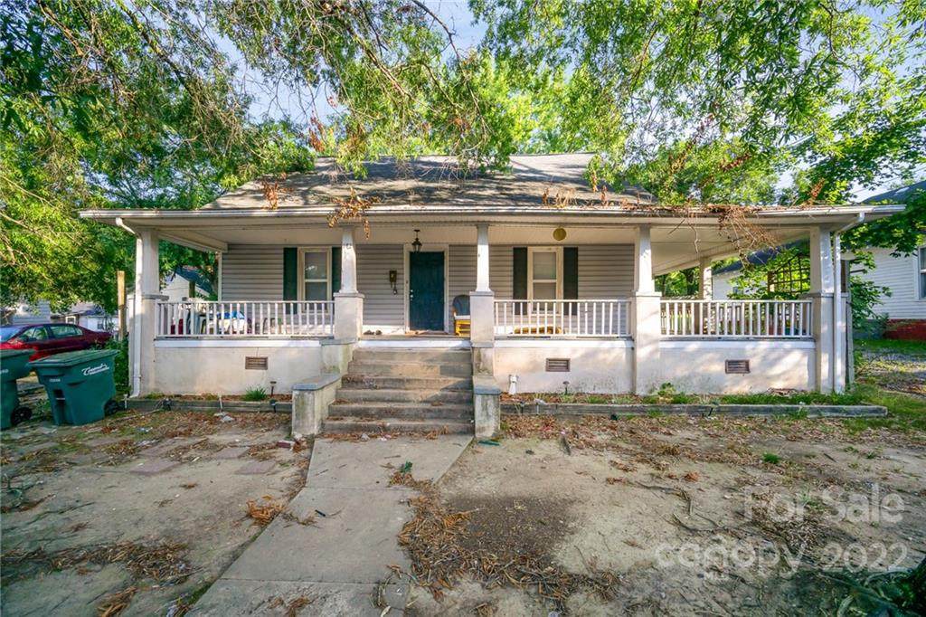 142 Academy Avenue - Photo 1