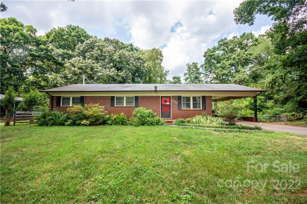 2615 Broad Street - Photo 1