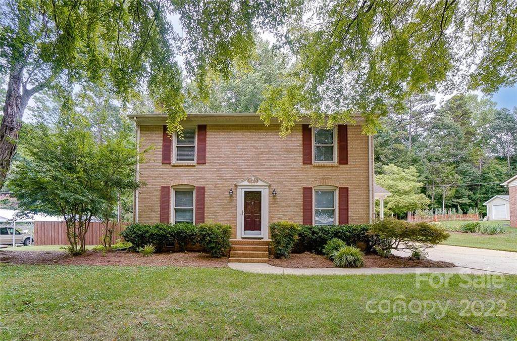300 Ogden Drive - Photo 1