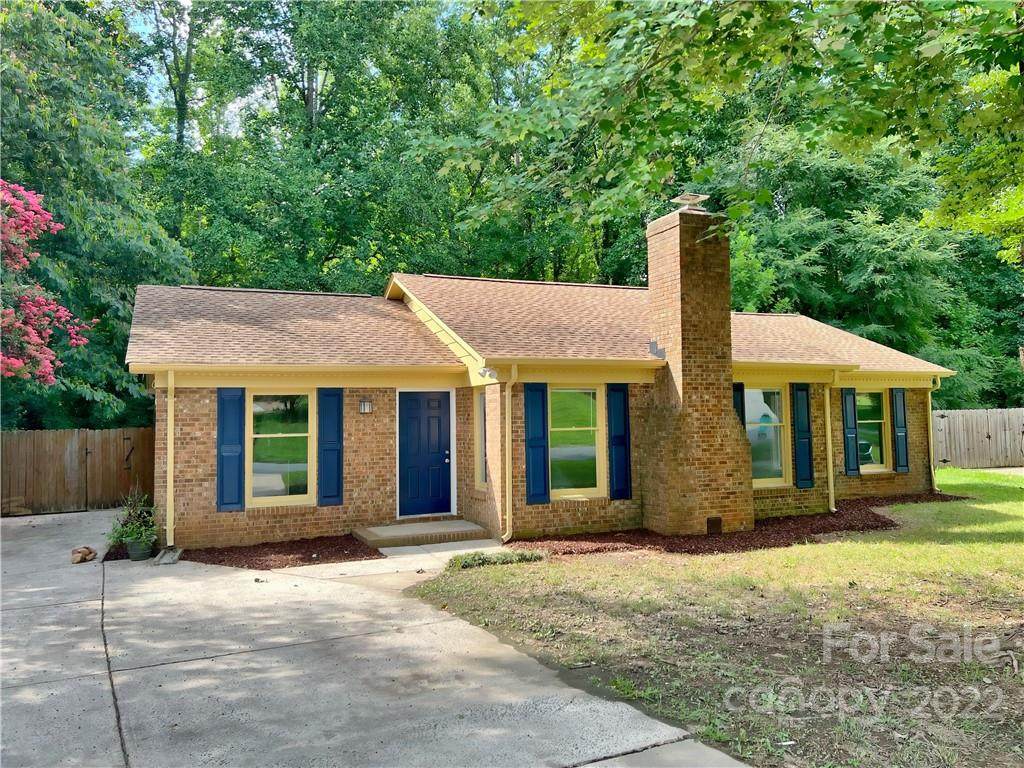 929 Foxborough Road - Photo 1