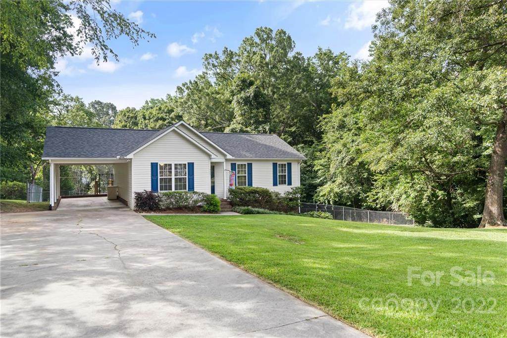 909 Iredell Avenue - Photo 1