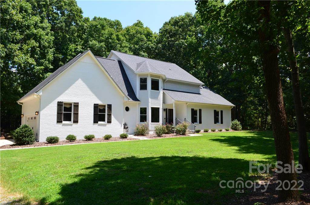 207 Windsor Greene Drive - Photo 1