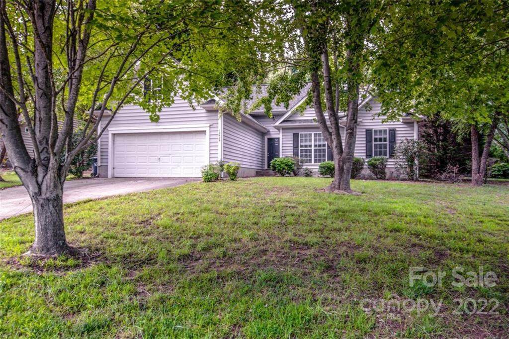 12429 Cumberland Crest Drive - Photo 1