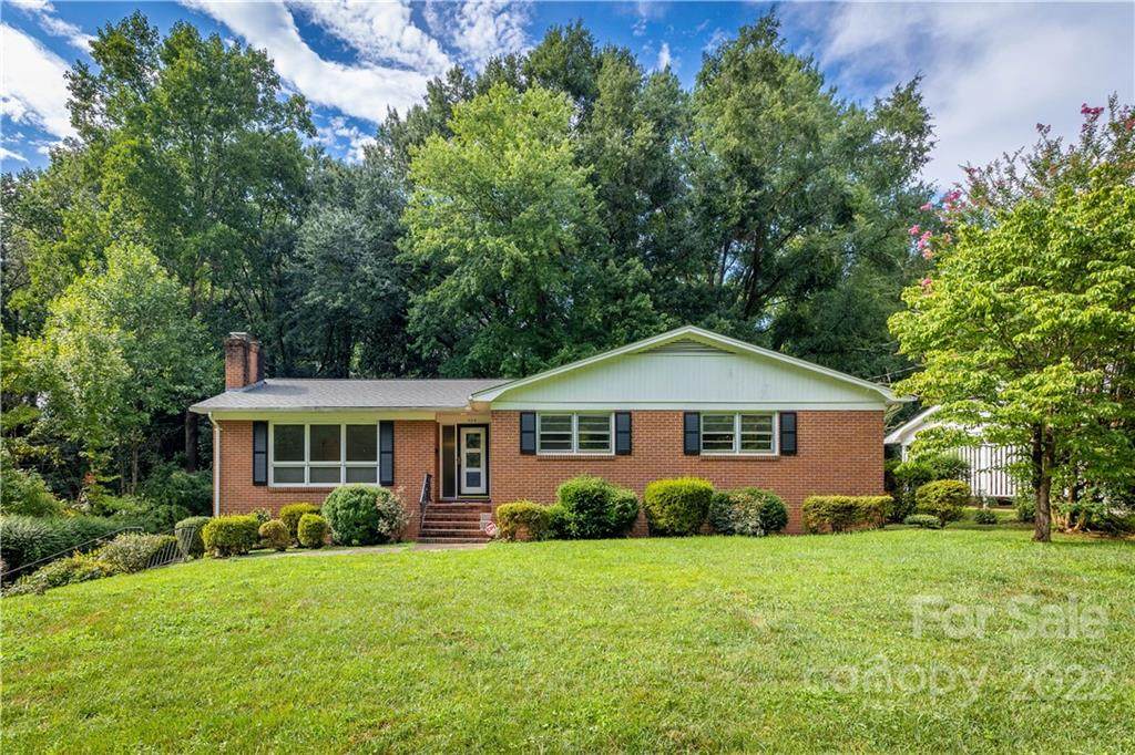 308 Terrace Place - Photo 1