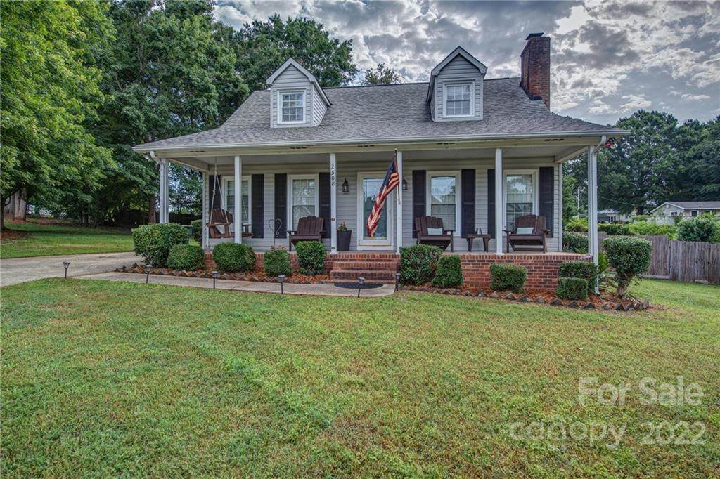2508 Cherokee Court - Photo 1