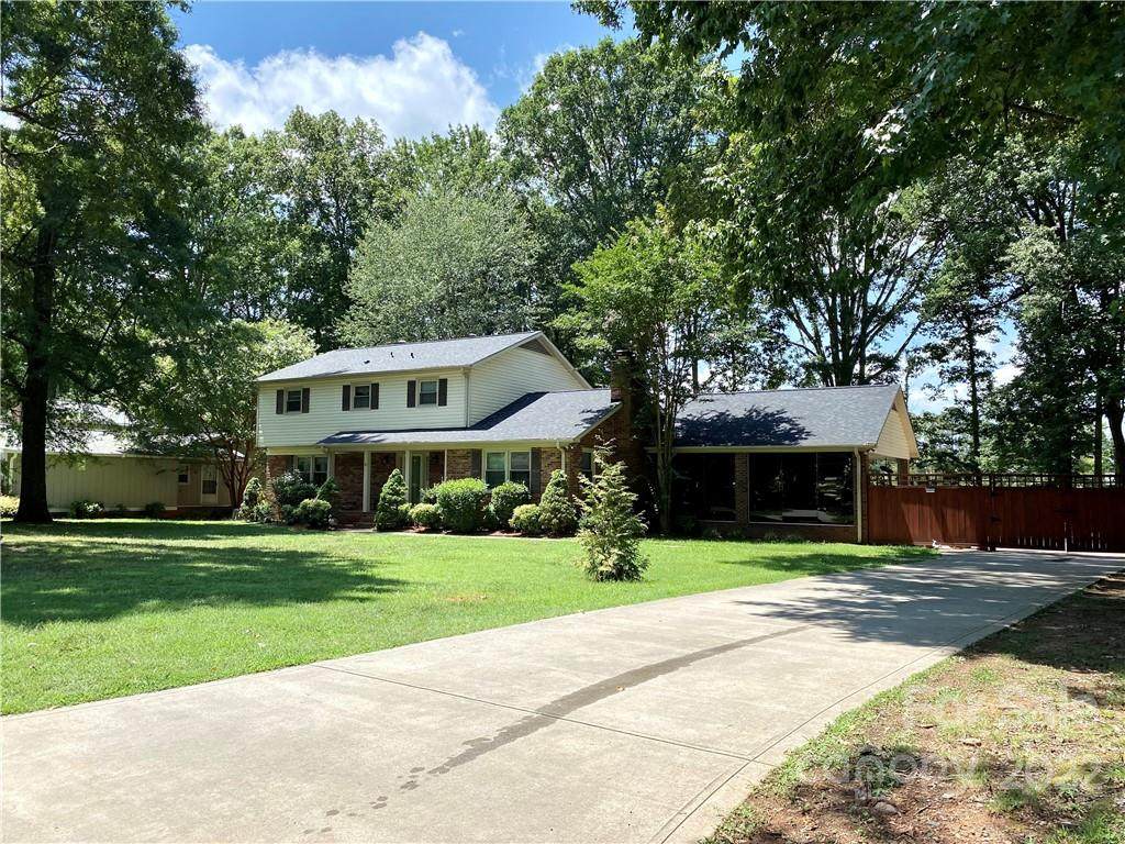 1405 Leolillie Lane - Photo 1