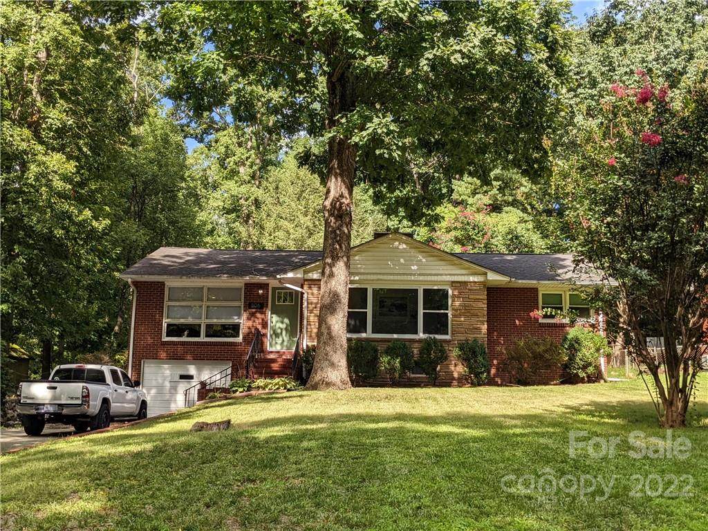 806 Flint Street - Photo 1