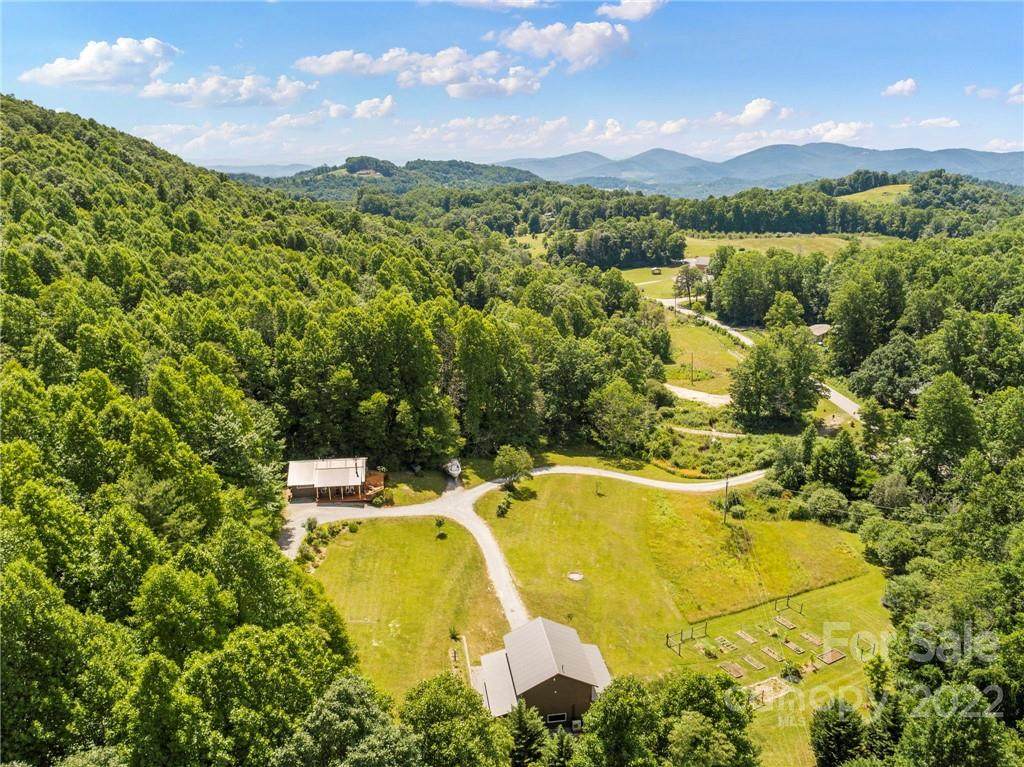 1906 Sugarloaf Mountain Road - Photo 1