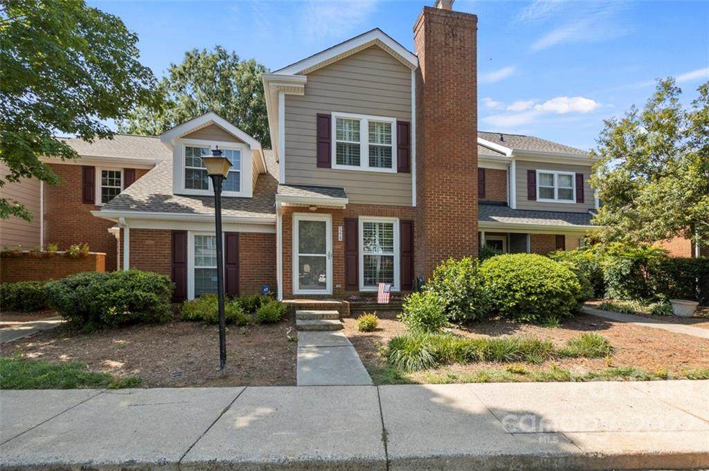 9214 Vicksburg Park Court - Photo 1