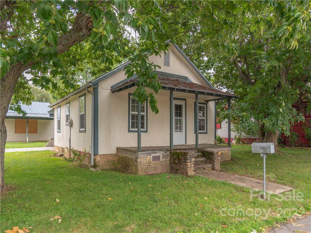291 Camelot Drive - Photo 1