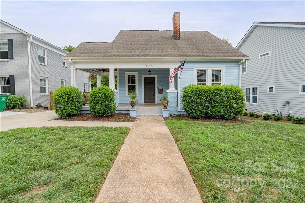 405 Woodvale Place - Photo 1