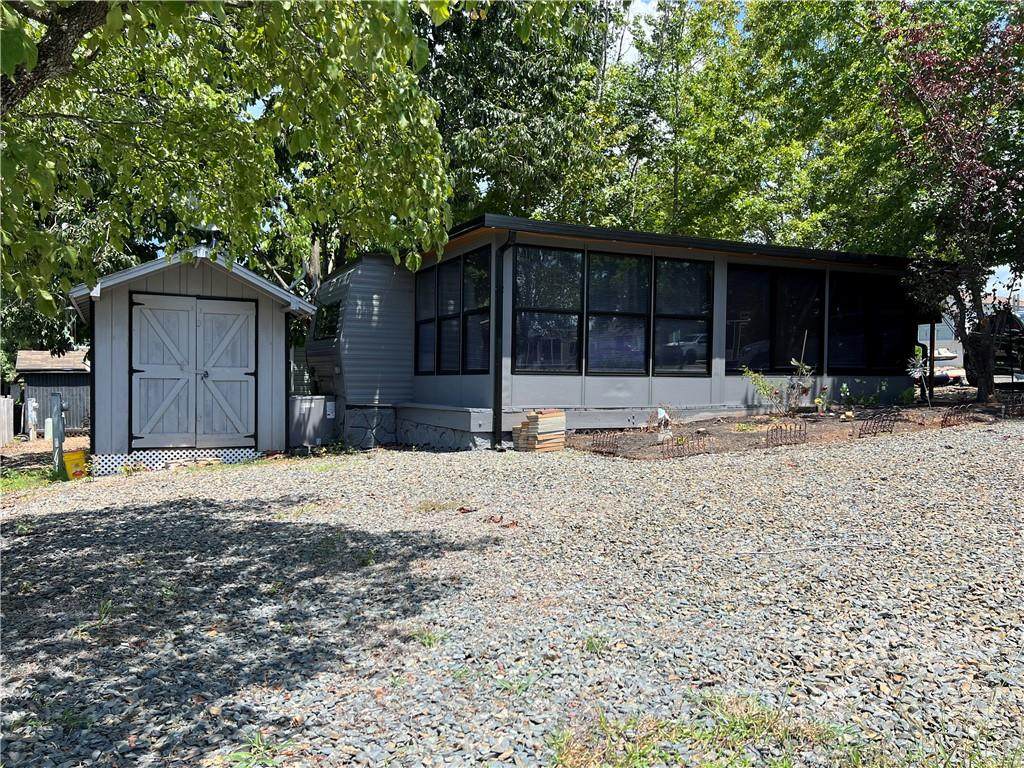 160 Cardinal Avenue - Photo 1