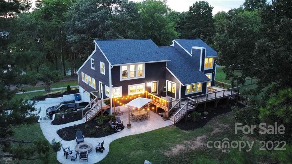 141 Lakewood Drive - Photo 1