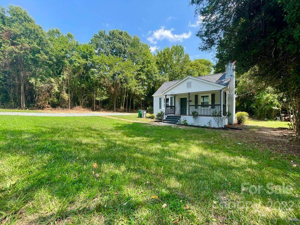 827 Interurban Avenue - Photo 1