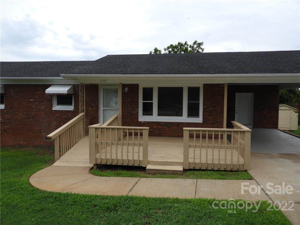 120 Foxhill Drive - Photo 1