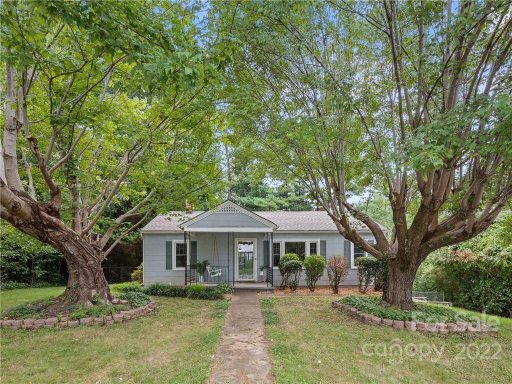 102 Moody Avenue - Photo 1