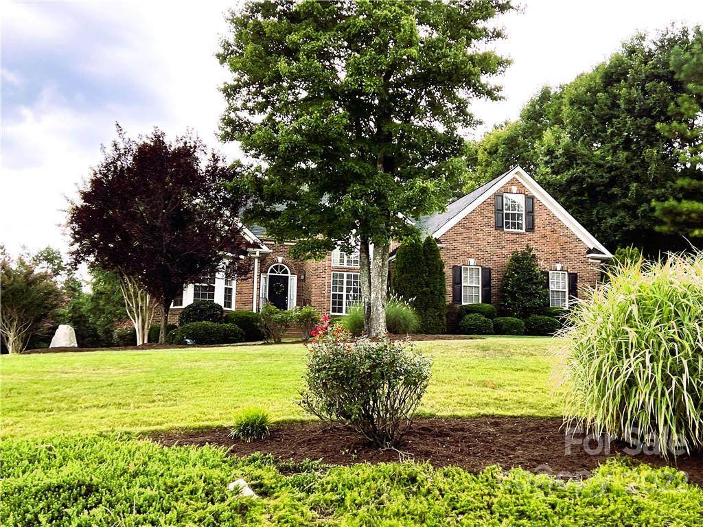 773 Lynnwood Farms Drive - Photo 1