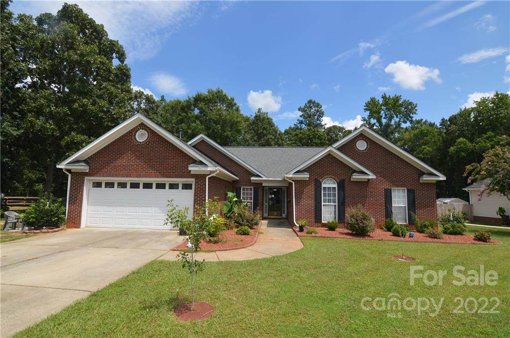 4308 Chatterleigh Drive - Photo 1